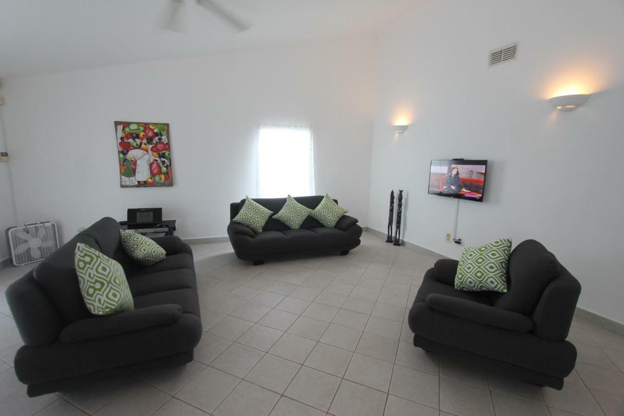 The White House Villa Jolly Harbour Buitenkant foto