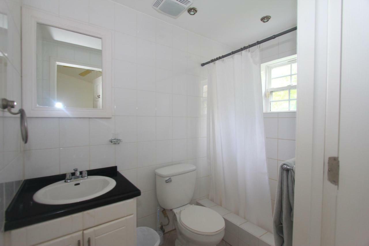 The White House Villa Jolly Harbour Buitenkant foto